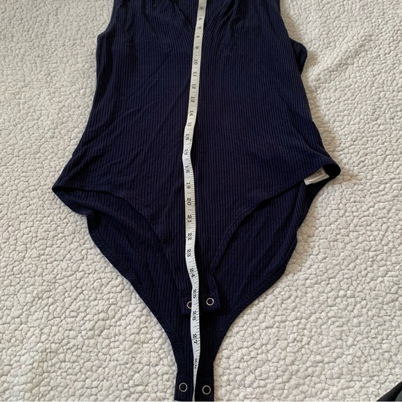 Forever 21 Ribbed V-Neck Bodysuit - Picture 8 of 9